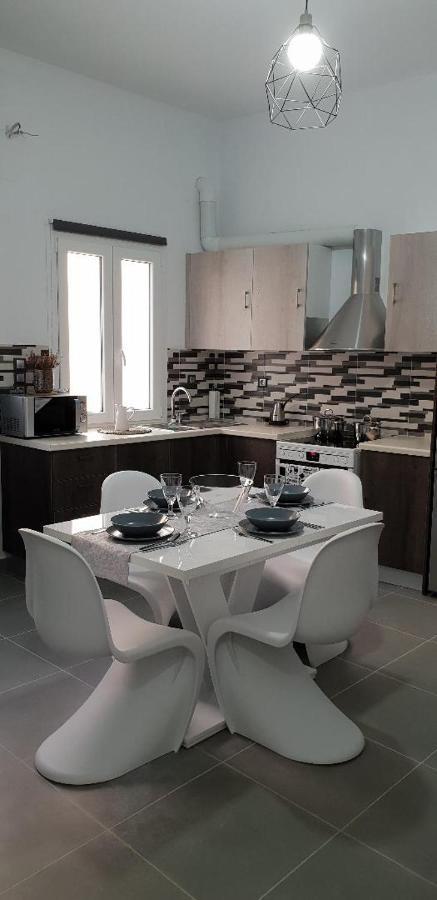 Thania'S House ,4 Minutes From The Center Of Hermoulis Ермополи Екстериор снимка