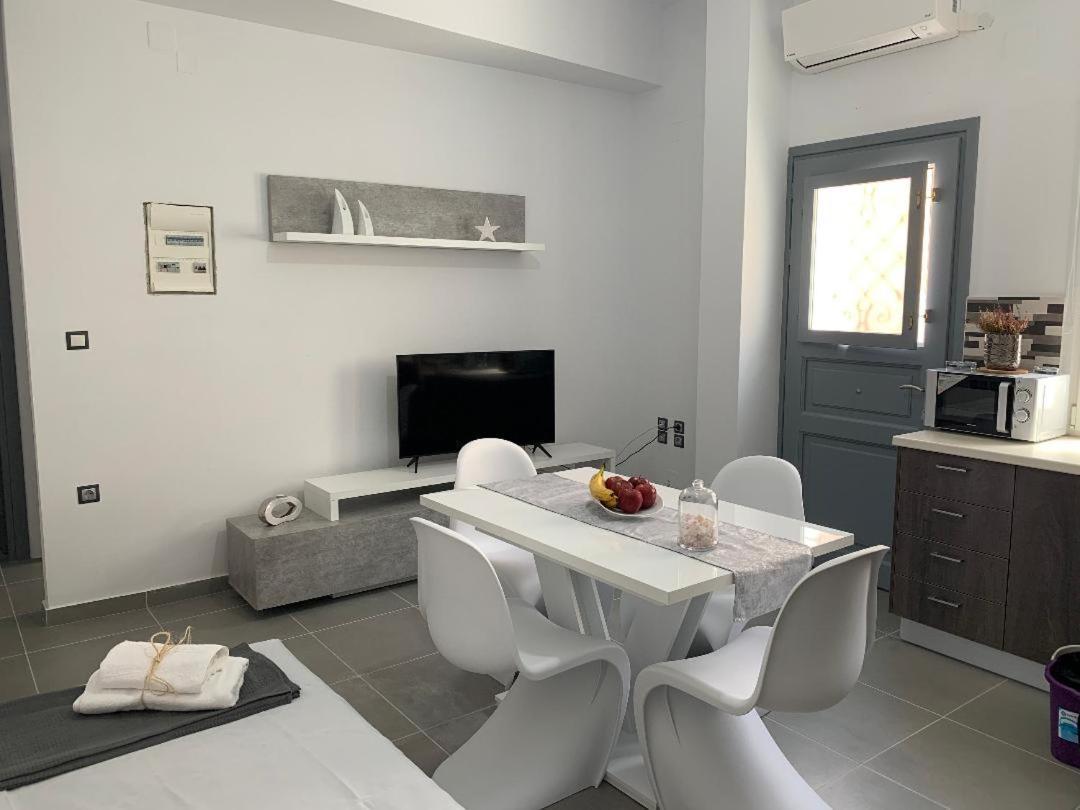 Thania'S House ,4 Minutes From The Center Of Hermoulis Ермополи Екстериор снимка