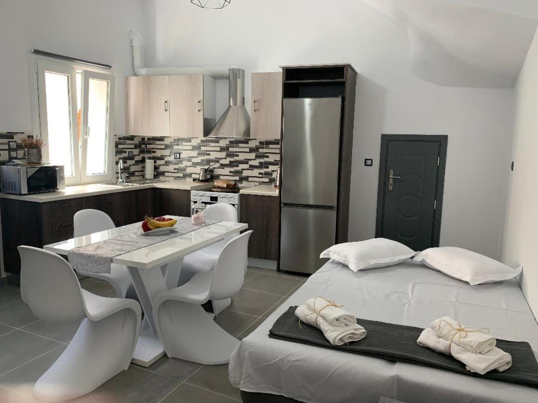 Thania'S House ,4 Minutes From The Center Of Hermoulis Ермополи Екстериор снимка